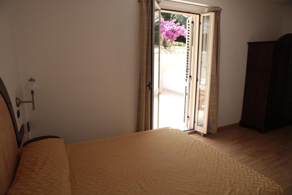 Bed And Breakfast Casagalez Santa Domenica  Rum bild