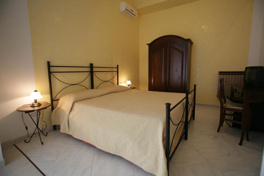 Bed And Breakfast Casagalez Santa Domenica  Rum bild